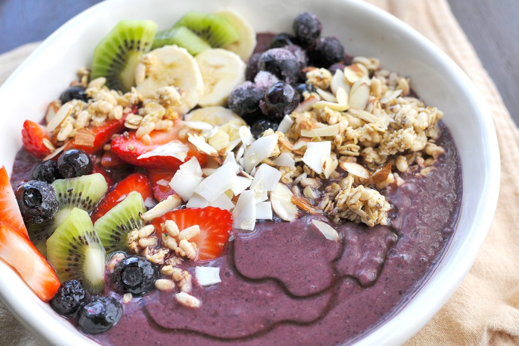 Vegan gluten free smoothie bowl