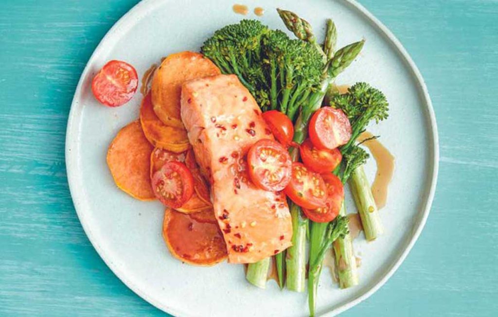 Salmon with sweet potato and asparagus