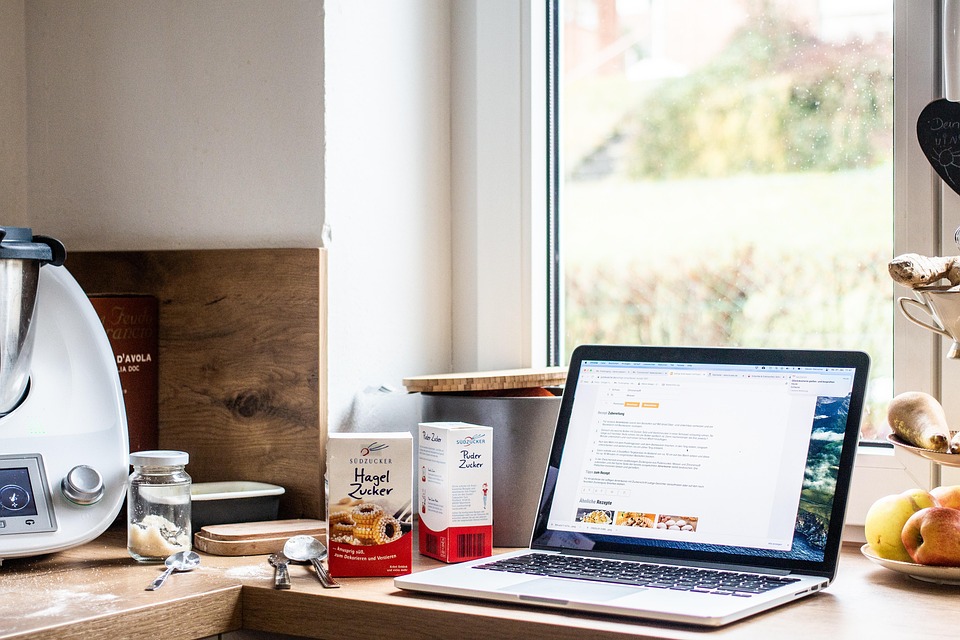 Essential Food Safety Tips for Your Kitchen Essential Food Safety Tips for Your Kitchen