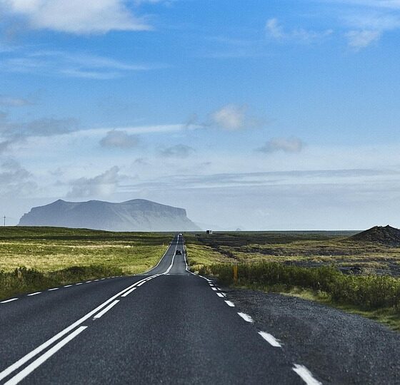 Essential Tips for Business Travelers: What to Know Before Visiting a New Country