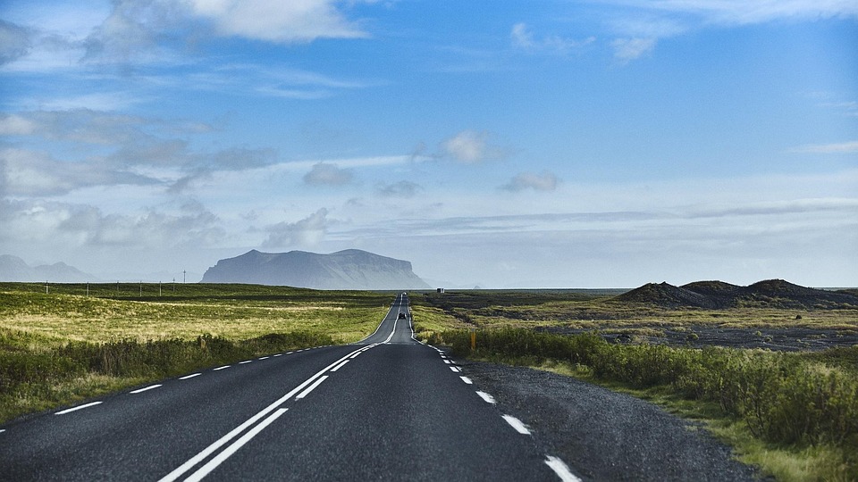 Essential Tips for Business Travelers: What to Know Before Visiting a New Country Essential Tips for Business Travelers: What to Know Before Visiting a New Country