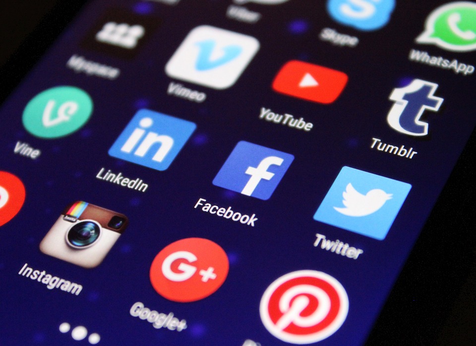 The Impact of CSR on Brand Loyalty: A Deep Dive The Impact of CSR on Brand Loyalty: A Deep Dive