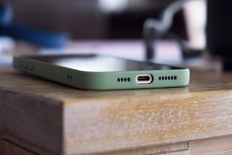 Top Tips to Boost Your Mobile Gaming Skills